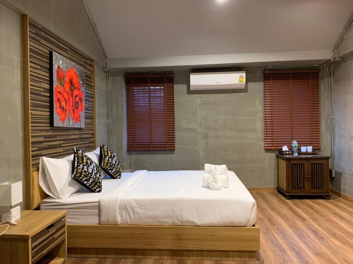 Pinghostel (Adults Only) Chiang Mai Dış mekan fotoğraf