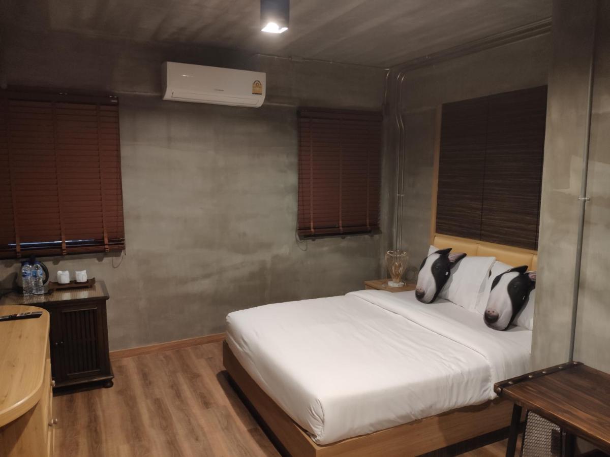 Pinghostel (Adults Only) Chiang Mai Dış mekan fotoğraf